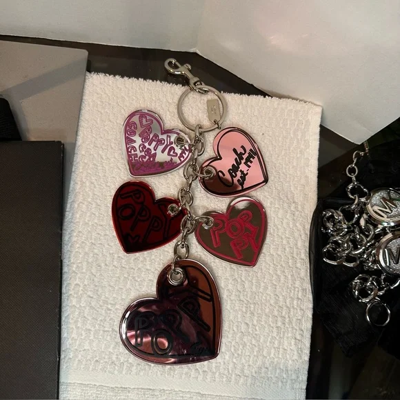 NWOT Coach poppy keychain/bag-charm Red heart Shaped Charms Pink, Red, White - Picture 5 of 12